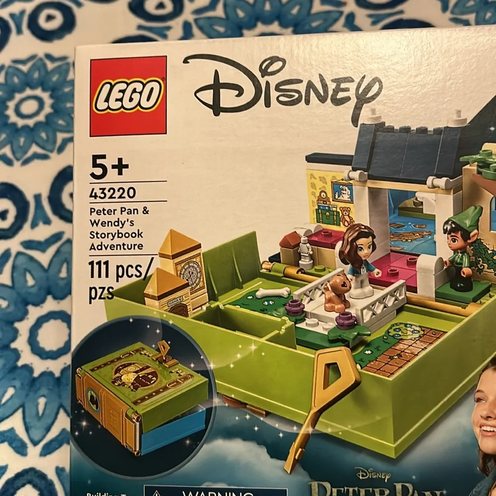 Disney Lego Peter Pan & Wendy 111 piece set. Storybook adventure.